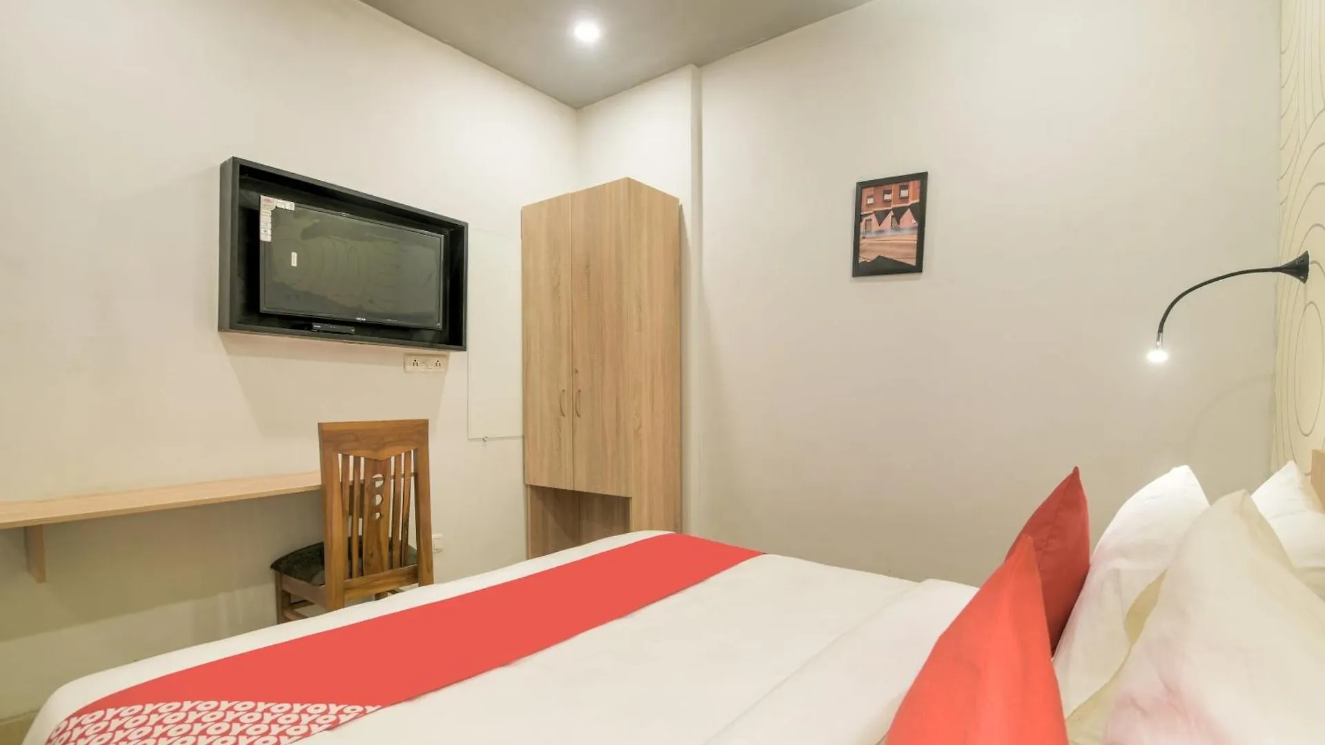 Super Collection O Jps Grand Hotel Near Dwarka Metro Station Delhi  India