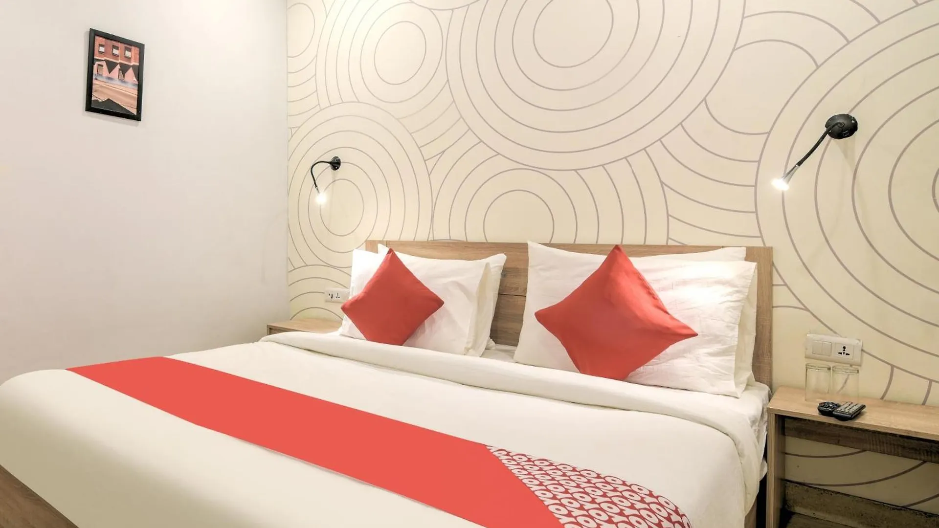 Super Collection O Jps Grand Hotel Near Dwarka Metro Station Delhi   Delhi (National Capital Territory of India)