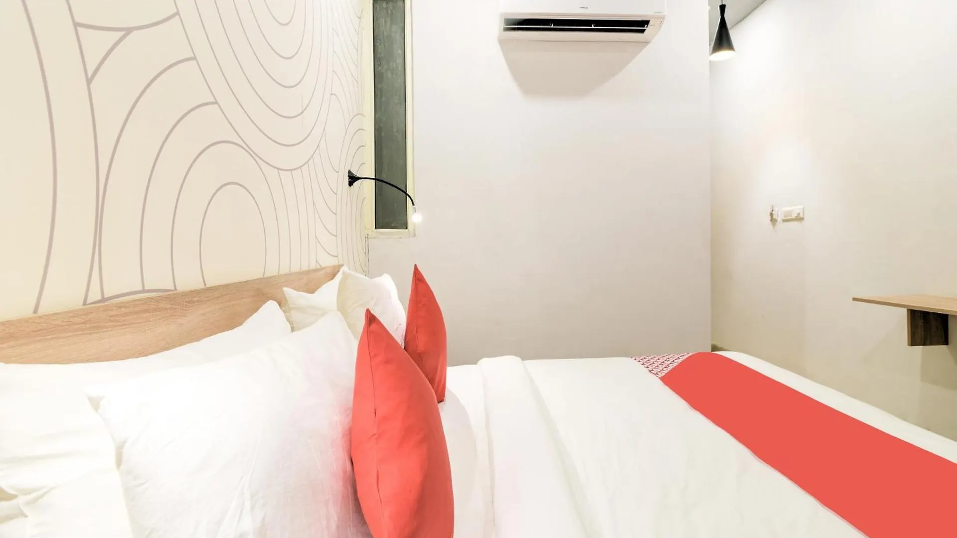 Super Collection O Jps Grand Hotel Near Dwarka Metro Station Delhi  India